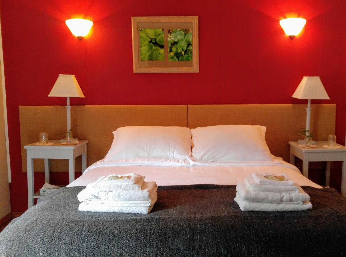 Pine Hill Arms Hotel Екстер'єр фото